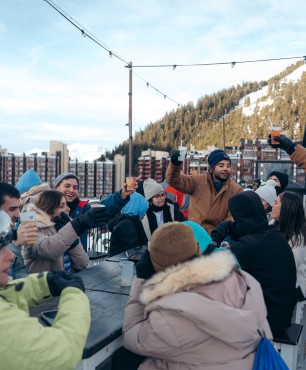 להושיט יד-211